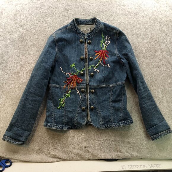 Live A Little Women's Jean Jacket Medium Petite Embroidered Floral Boho Y2K - Picture 12 of 14